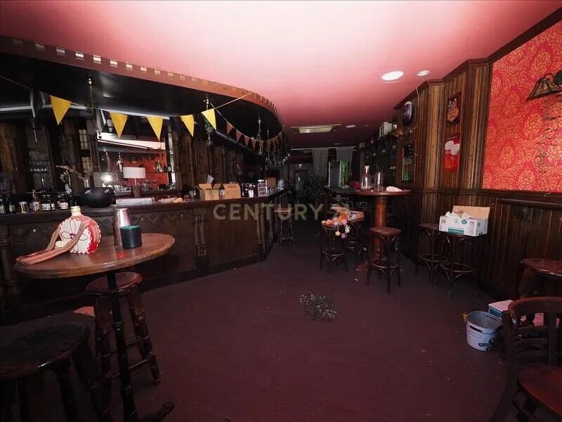 Terrassa, BAR 08223 - - - Interior Photo - Image 1 of 6