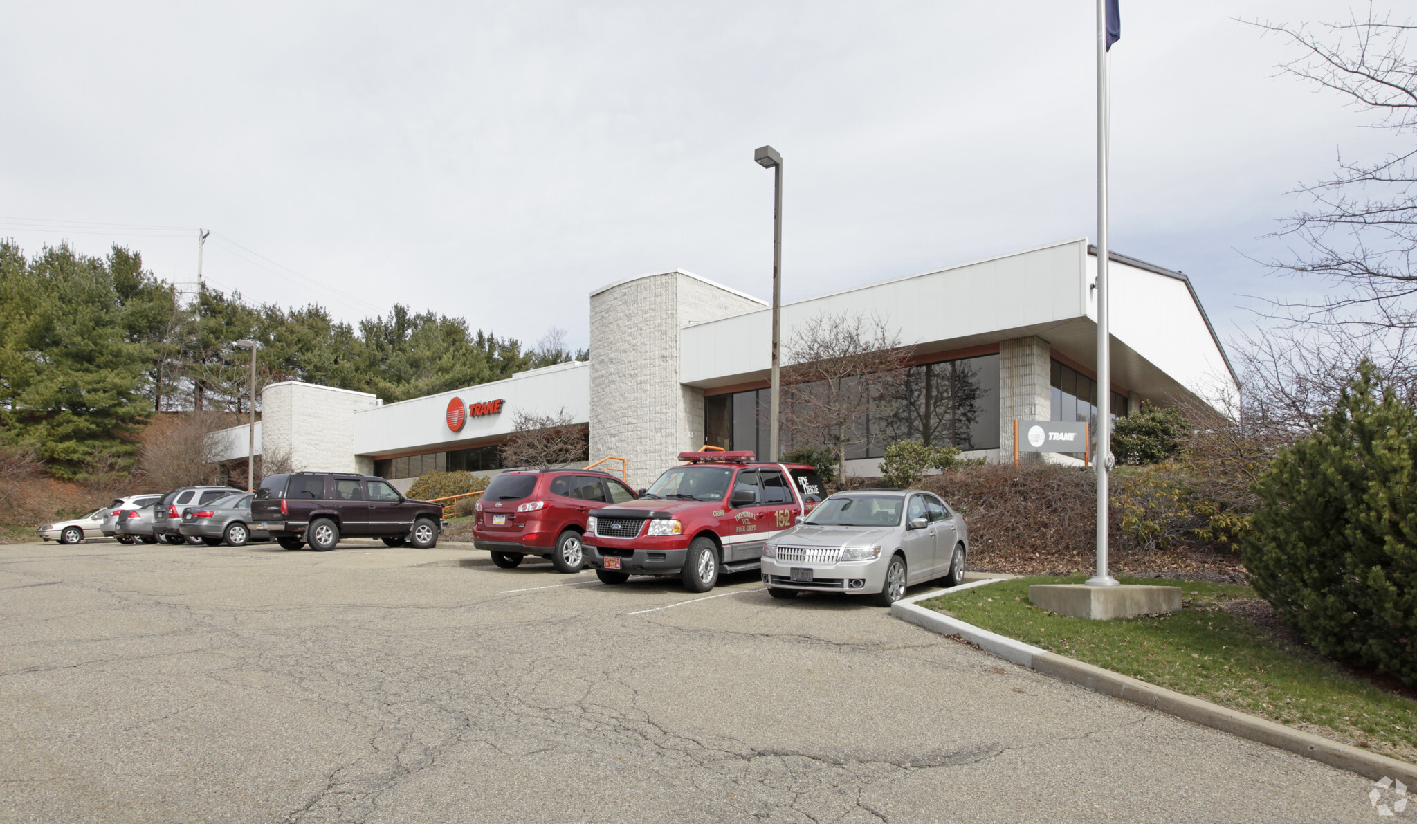 400 Business Center Dr, Pittsburgh, PA for rent Building Photo- Image 1 of 6