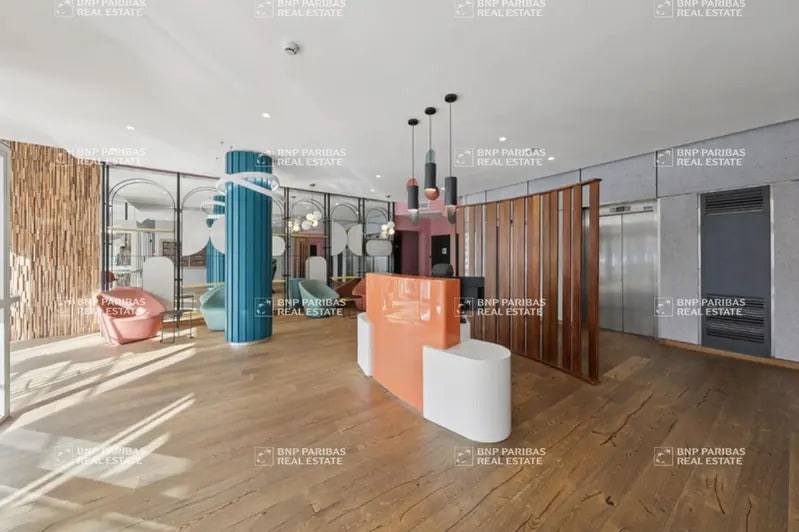 Office in Marseille to rent - Lobby - Image 3 of 17