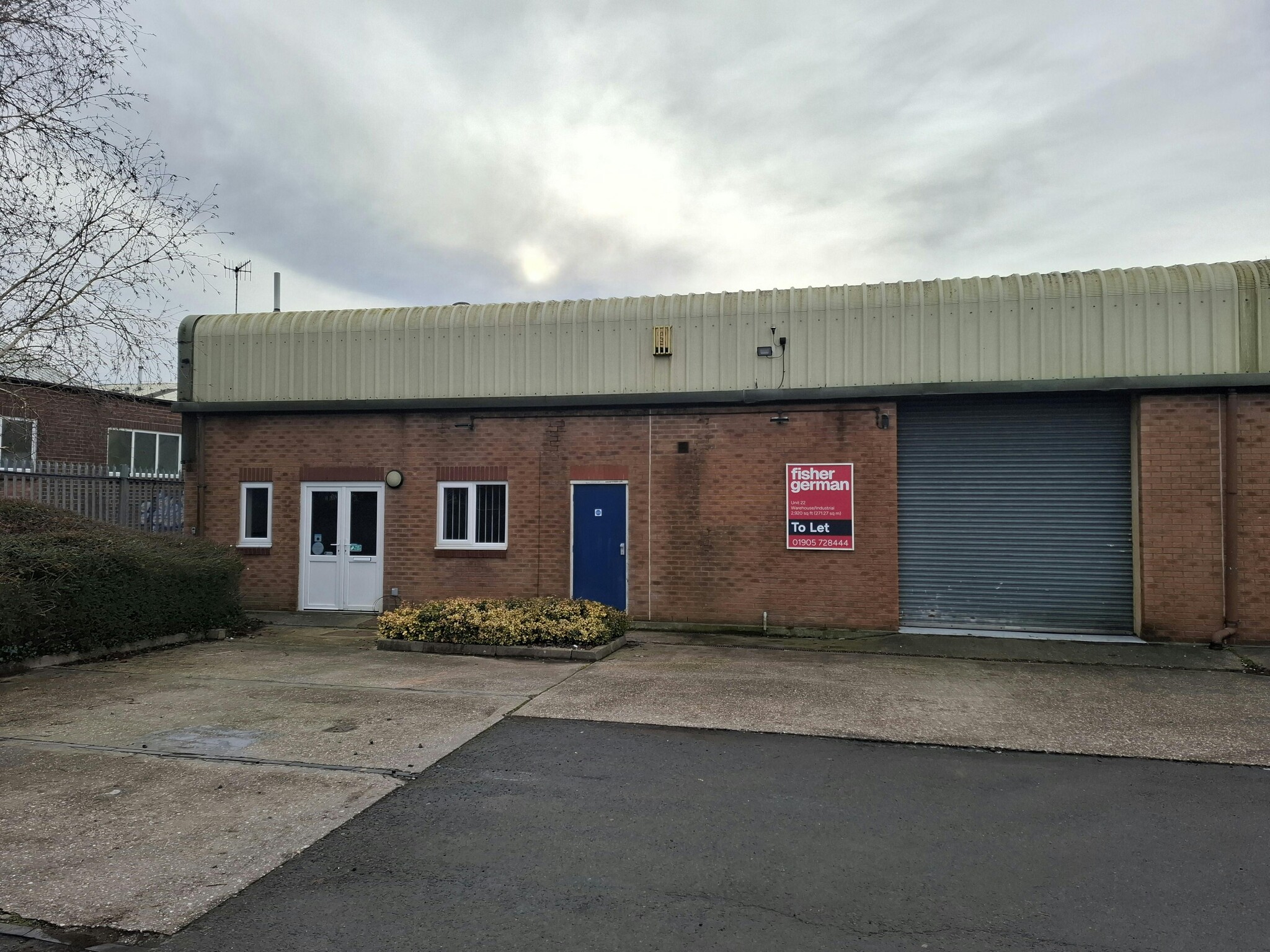 Sanders Rd, Bromsgrove to rent Building Photo- Image 1 of 4