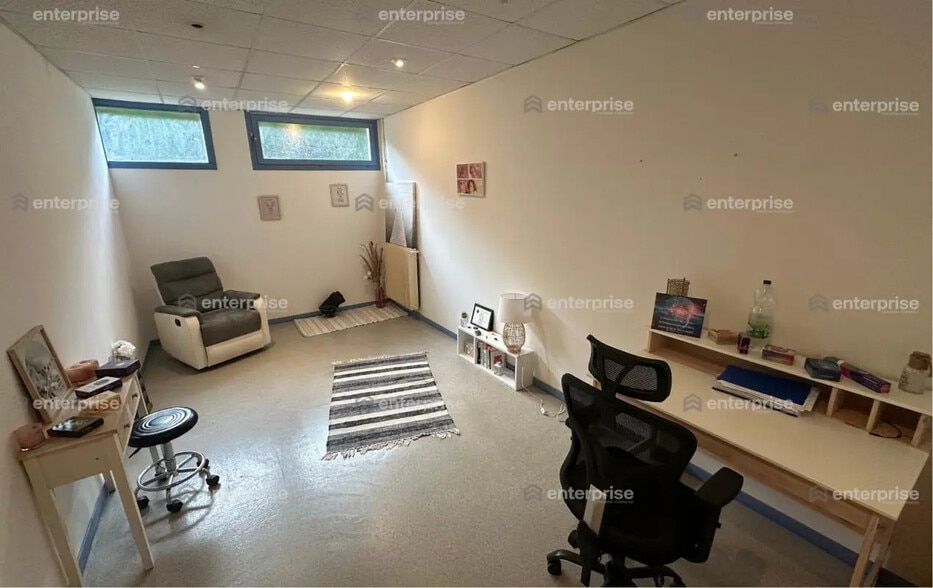 Retail in Gouvieux to rent - Interior Photo - Image 3 of 10