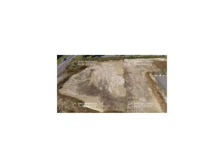 Industrial in Saclay for sale - Building Photo - Image 3 of 4