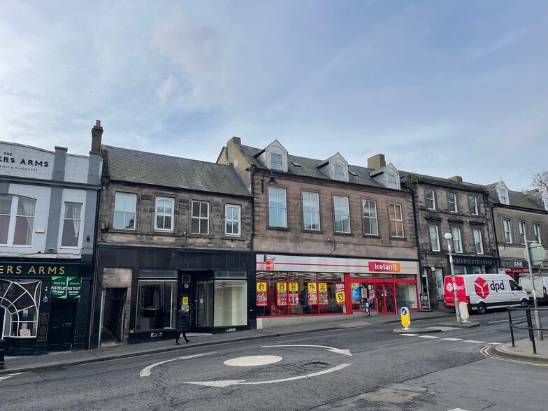 119-125 Marygate, Berwick Upon Tweed to rent - Building Photo - Image 2 of 3