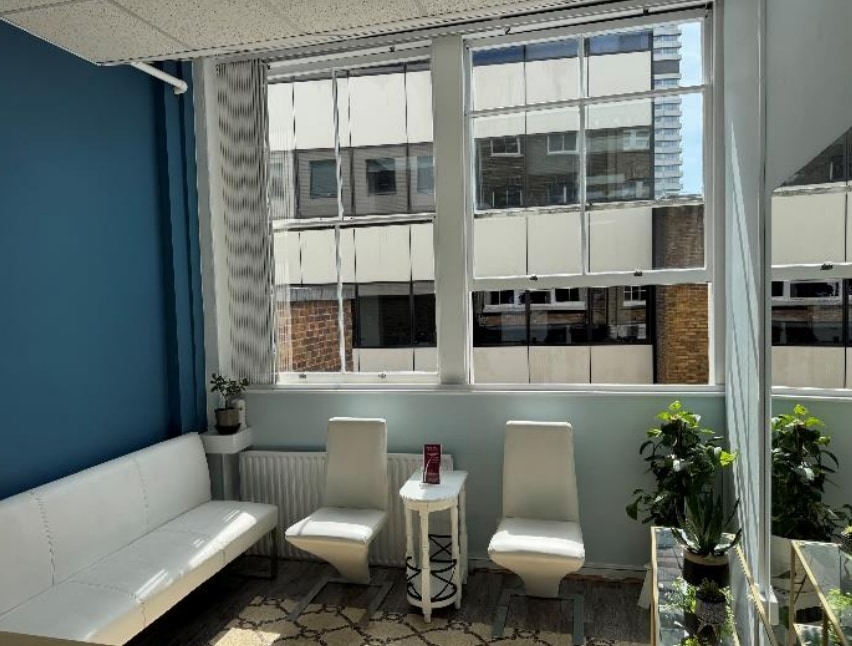 39-41 Borough High St, London to rent Interior Photo- Image 1 of 2