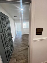 18582 Beach Blvd, Huntington Beach, CA to rent Interior Photo- Image 1 of 2