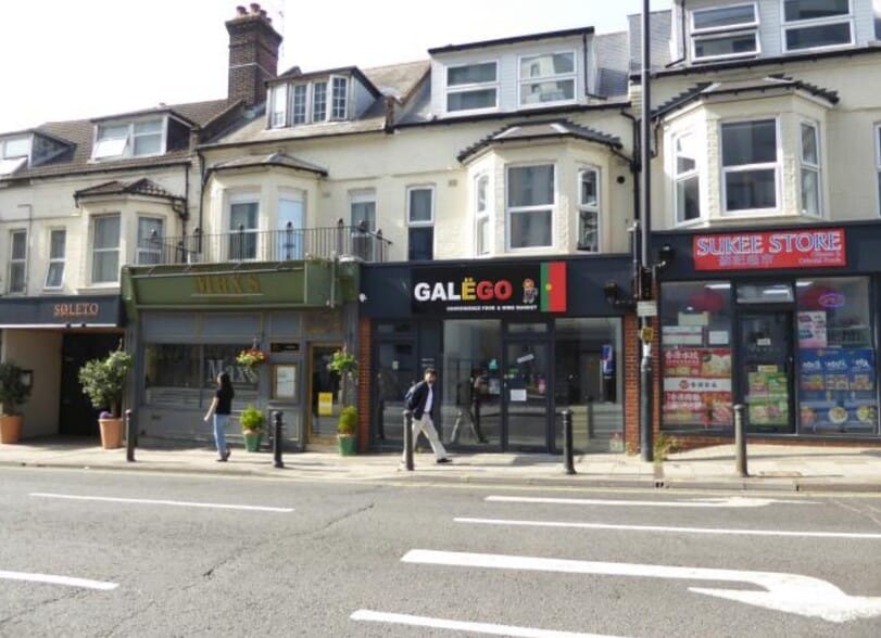 7 Commercial Rd, Southampton to rent - Building Photo - Image 2 of 2