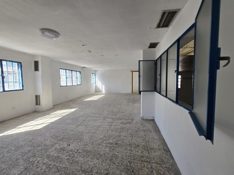 Industrial in Fuenlabrada, Madrid for sale - Interior Photo - Image 3 of 13