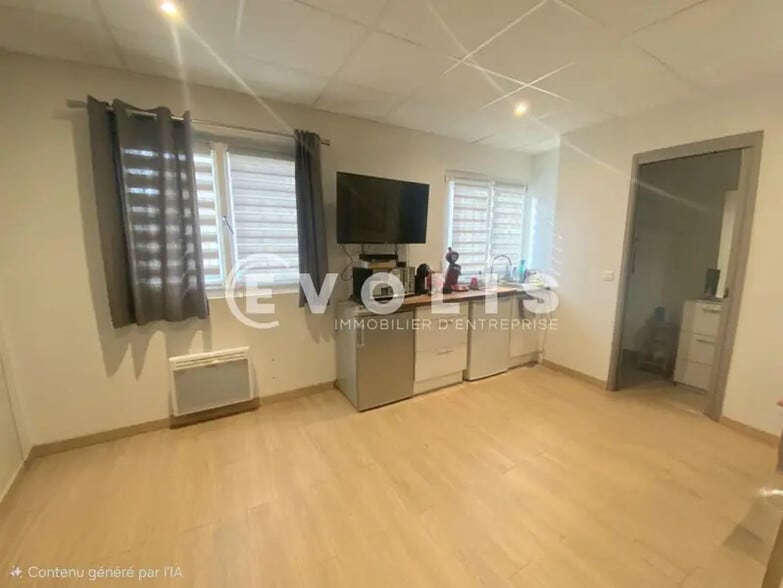 Office in Saint-Maur-des-Fossés to rent - Interior Photo - Image 3 of 8