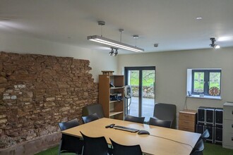 Huxham Barton, Exeter for rent Interior Photo- Image 2 of 4