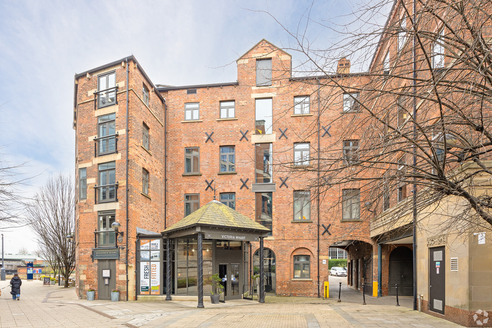 4 The Embankment, Leeds for sale Primary Photo- Image 1 of 1