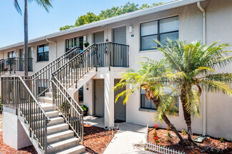 More details for 2580 Wild Pines Ln, Naples, FL - Residential for Sale