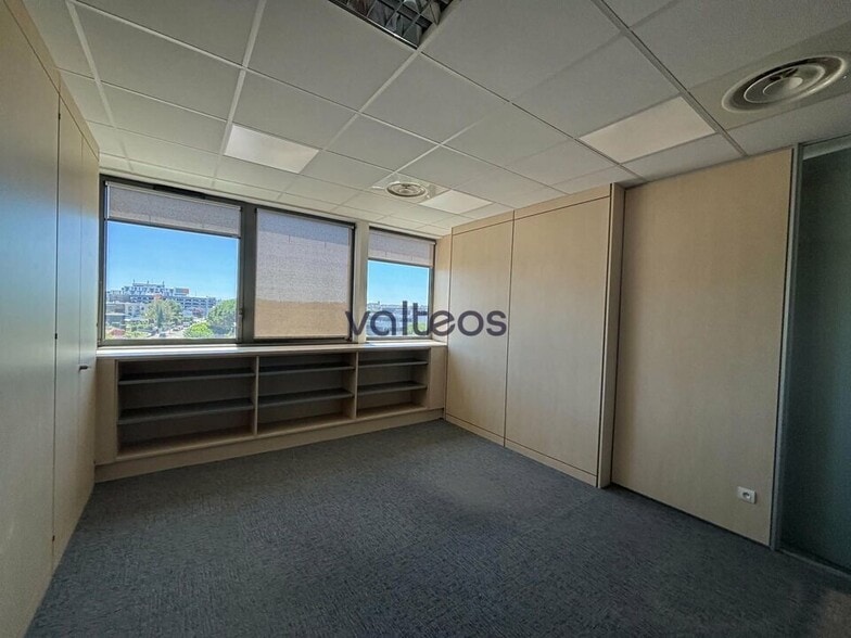 12 Rue Louis Renault, Balma to rent - Interior Photo - Image 2 of 7