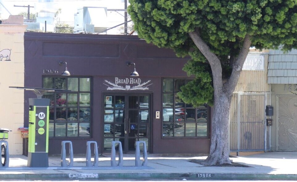 12906 Venice Blvd, Los Angeles 90066 Retail for Sale UK