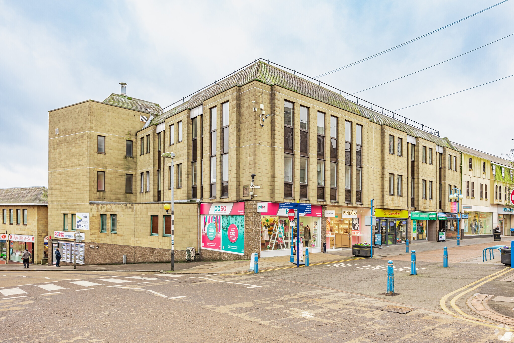 1-3 New Row, Dunfermline to rent Primary Photo- Image 1 of 7