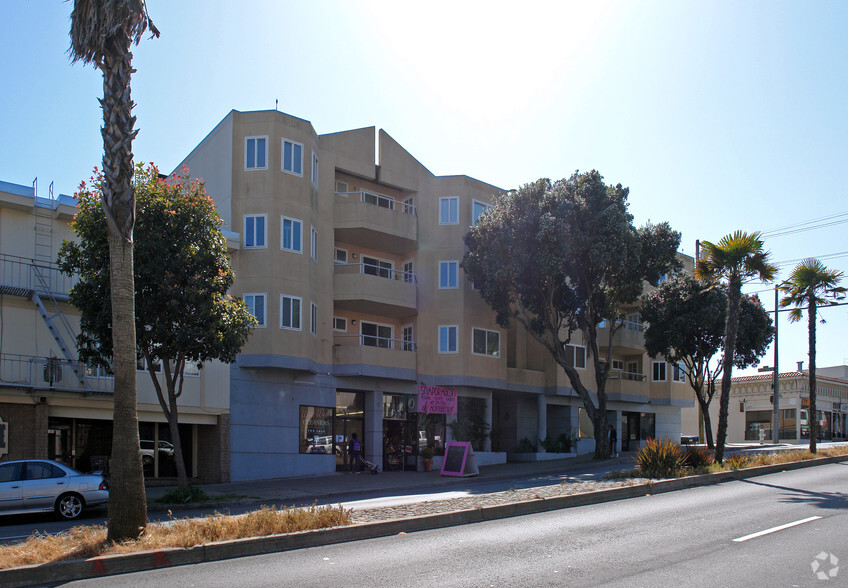 691-699 Monterey Blvd, San Francisco, CA for rent - Building Photo - Image 2 of 21