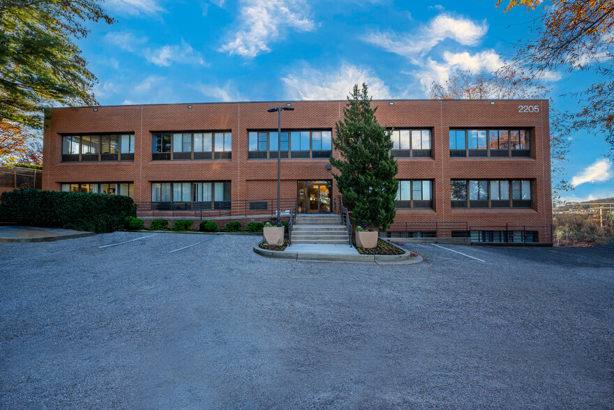 2205 York Rd, Timonium, MD for rent - Building Photo - Image 1 of 9