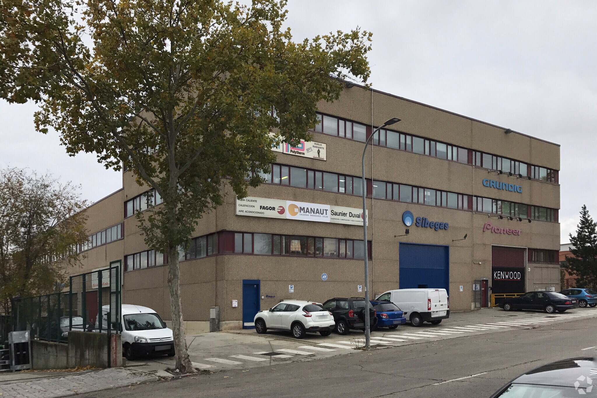 Avenida Camino de lo Cortao, 28, San Sebastián de los Reyes, Madrid to rent Primary Photo- Image 1 of 4