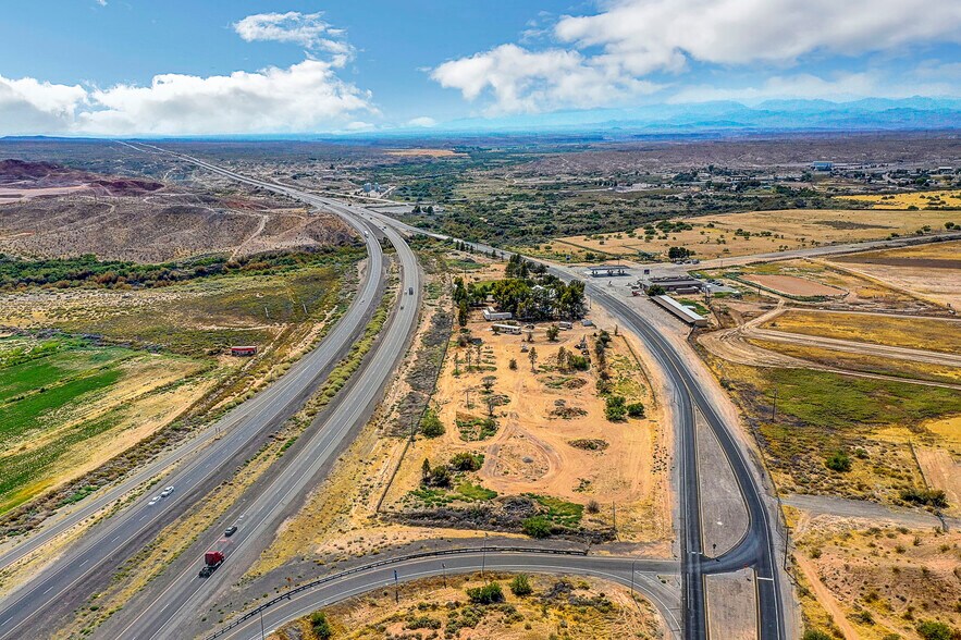 2301-2365 Glendale, Moapa, NV for sale - Building Photo - Image 2 of 6