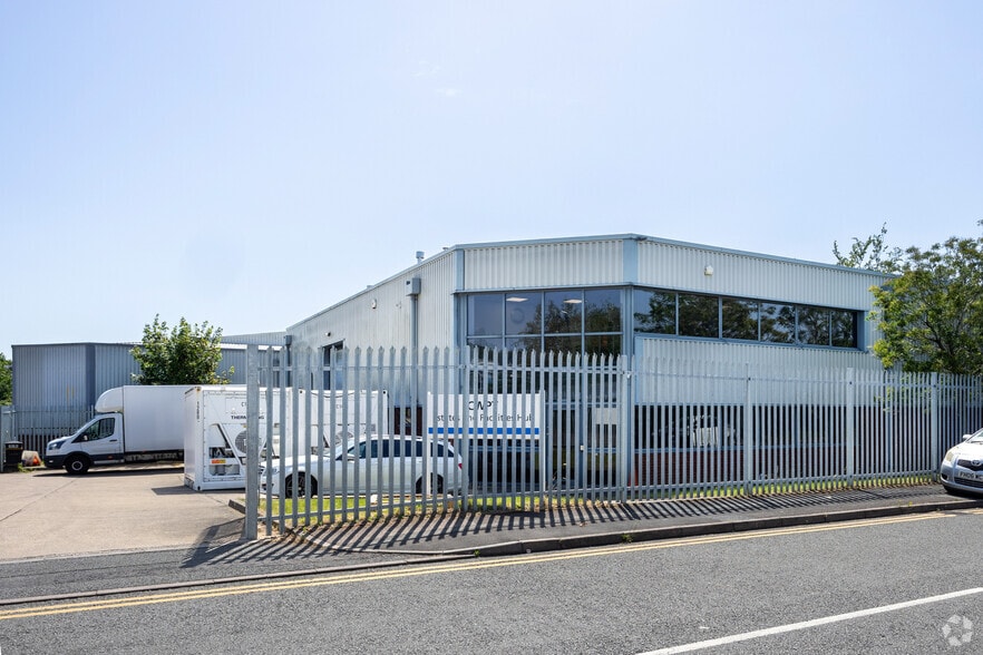 Quinn Clos, Coventry to rent - Primary Photo - Image 1 of 2