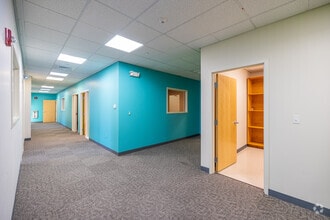 75 Sylvan St, Danvers, MA to rent Interior Photo- Image 2 of 4