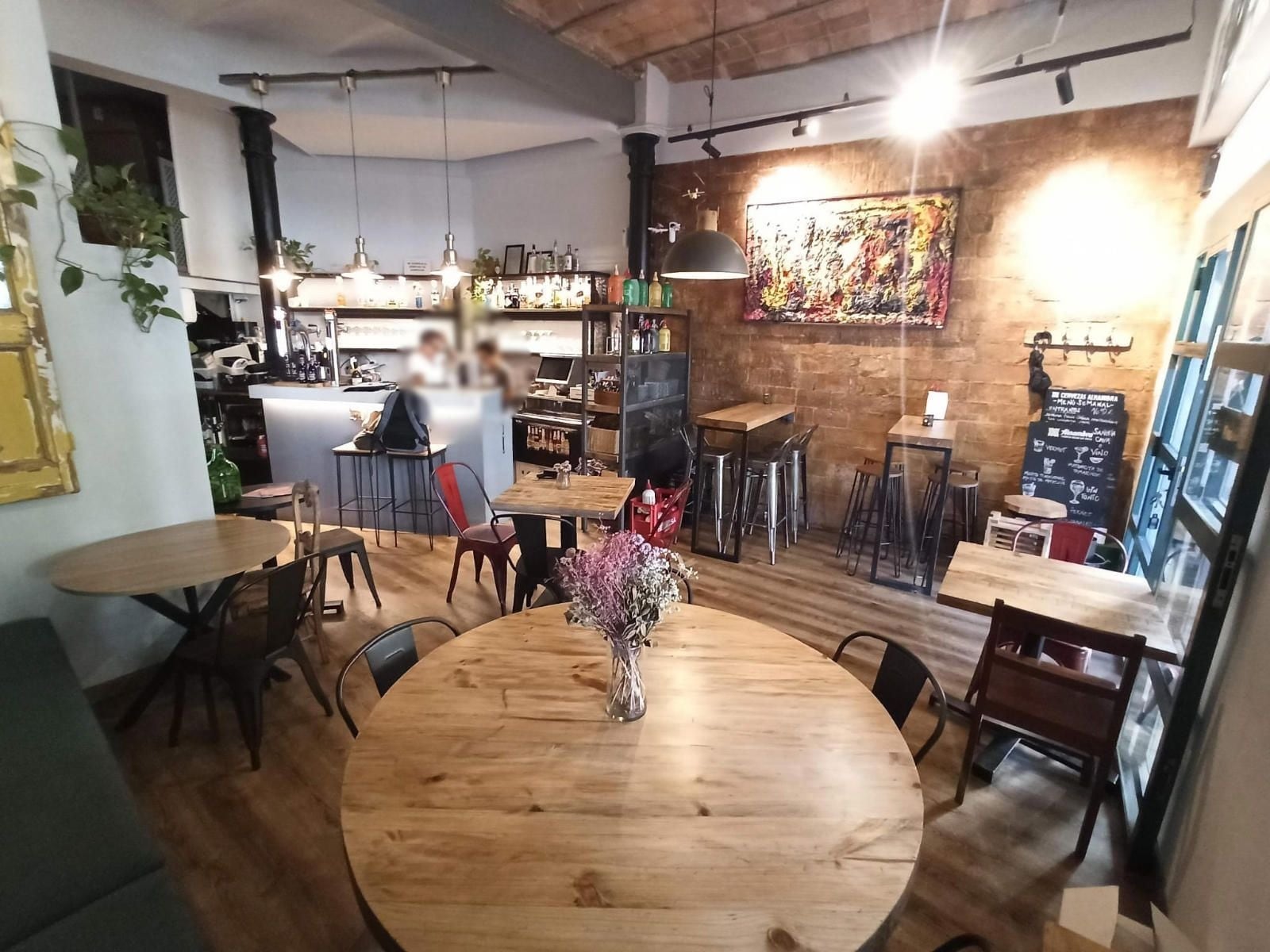 Retail in Barcelona, Barcelona to rent Interior Photo- Image 1 of 2