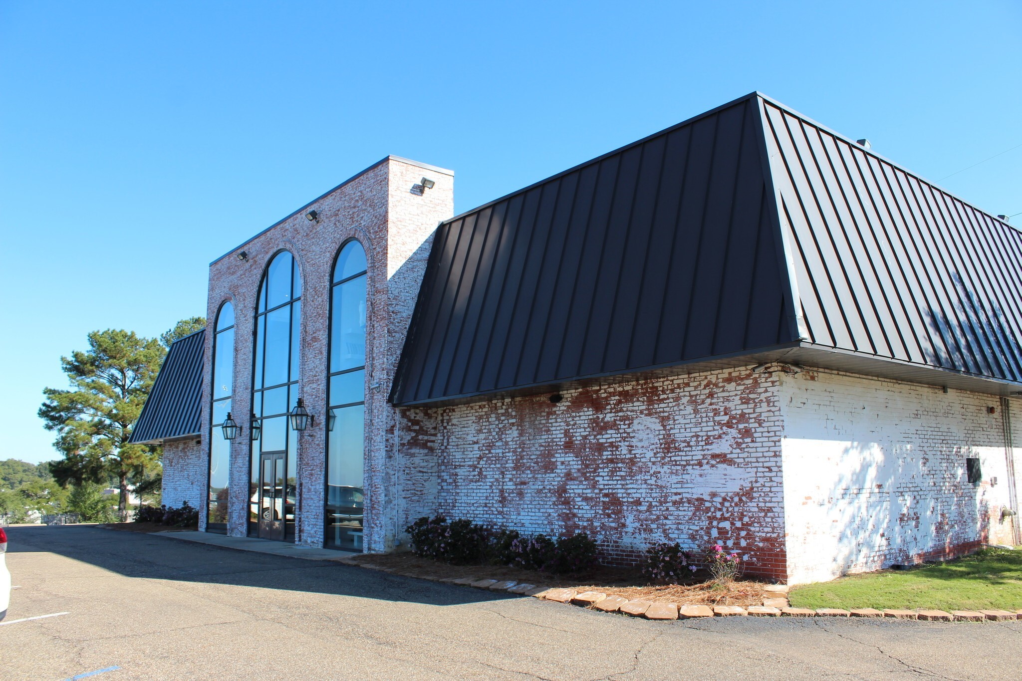 4450 I-55, Jackson, MS for rent Building Photo- Image 1 of 3