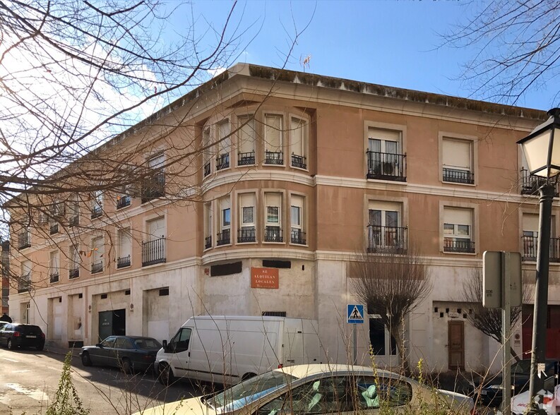 Calle De Carmen, 8, Aranjuez, Madrid for rent - Primary Photo - Image 1 of 2