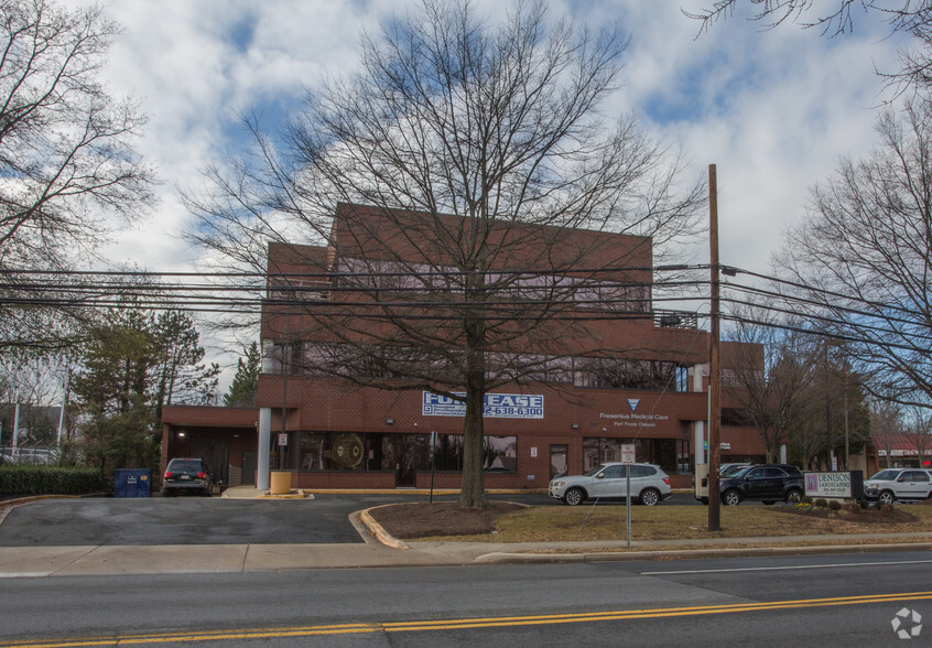 8507 Oxon Hill Rd, Oxon Hill, MD for rent - Primary Photo - Image 1 of 7