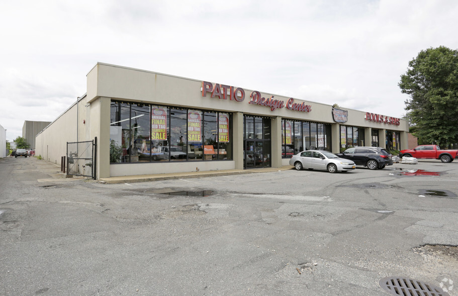 910-912 Broadhollow Rd, Farmingdale, NY for sale - Primary Photo - Image 1 of 1