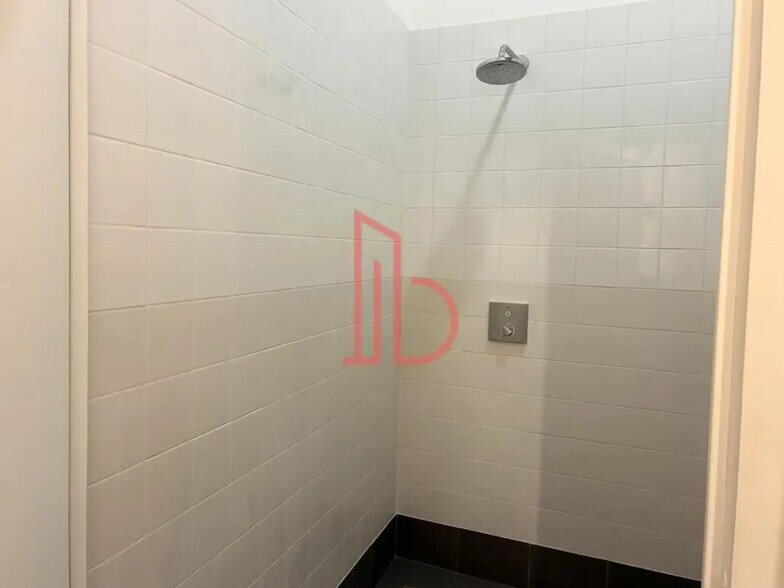 Office in Bordeaux to rent - Interior Photo - Image 3 of 5