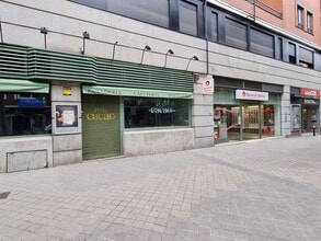Retail in Madrid, Madrid to rent Interior Photo- Image 2 of 14