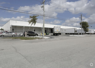 3415-3435 NW 112th St, Miami, FL for rent Primary Photo- Image 1 of 8