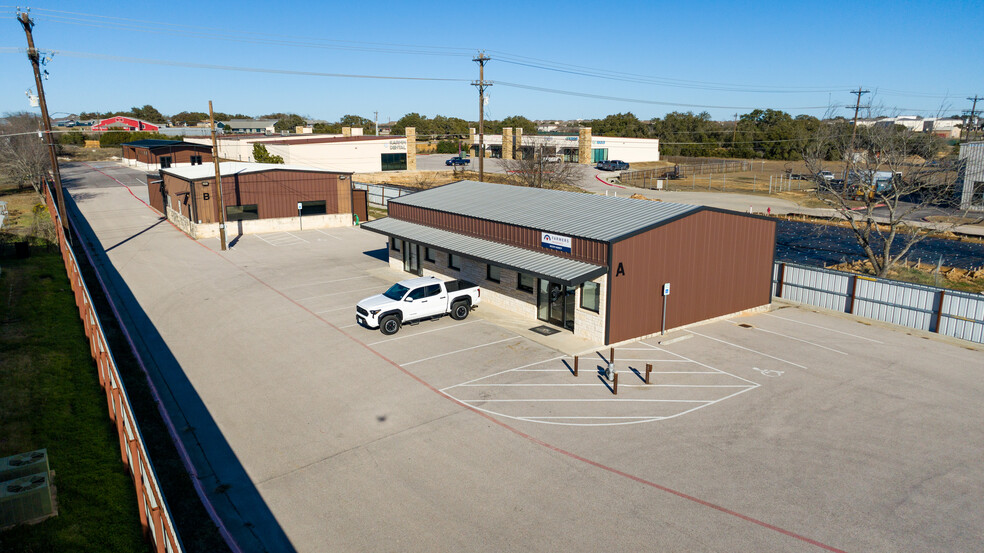 Iron B Crossing Business Center portfolio of 3 properties for sale on LoopNet.co.uk - Building Photo - Image 1 of 30