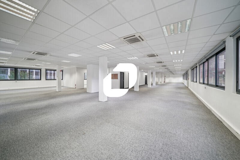 Office in Villeurbanne to rent - Interior Photo - Image 2 of 14