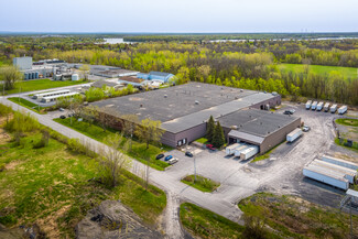 More details for 700 Wallrich Av, Cornwall, ON - Industrial for Rent