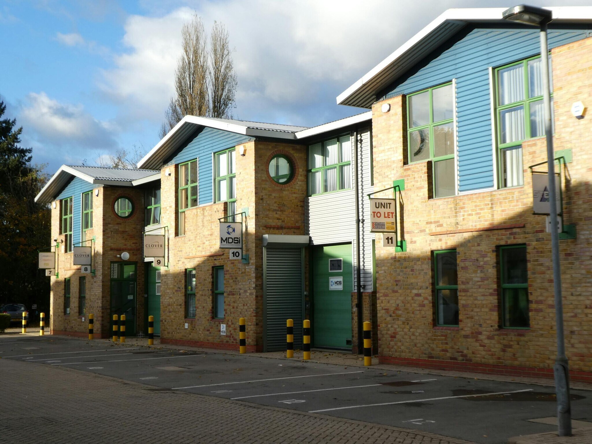 Blenheim Rd, Epsom to rent Building Photo- Image 1 of 9