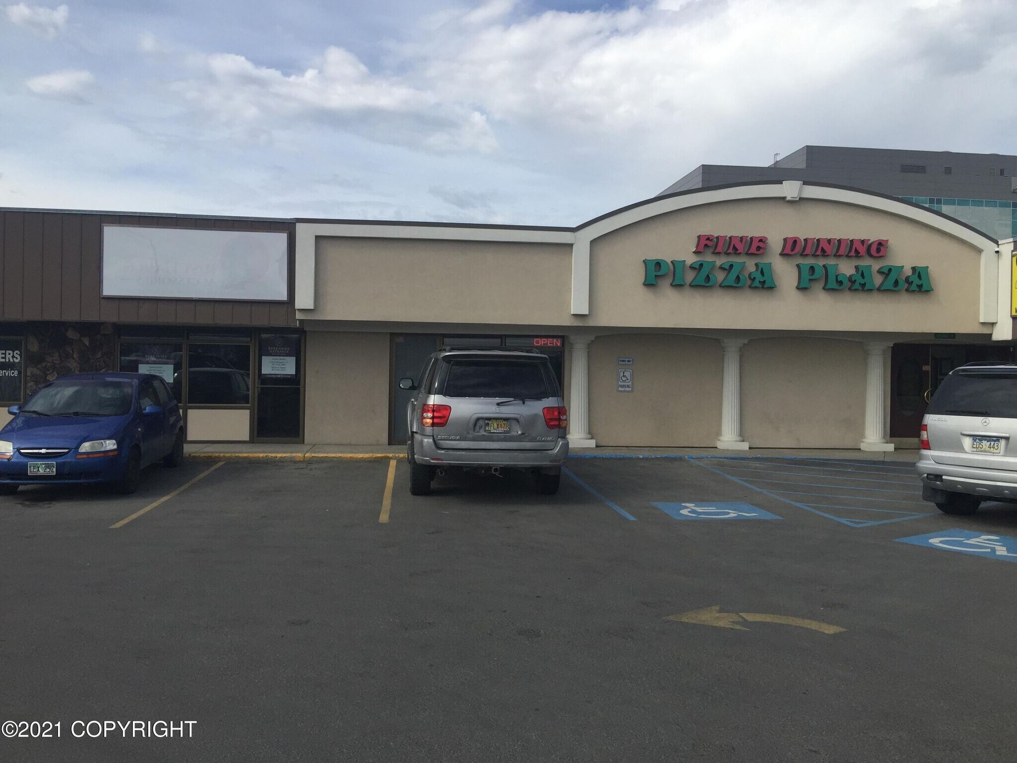 601 E Northern Lights Blvd, Anchorage, AK to rent Primary Photo- Image 1 of 8