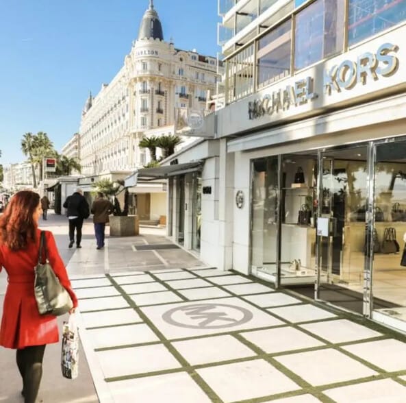 Light Industrial in Cannes to rent - Building Photo - Image 2 of 4