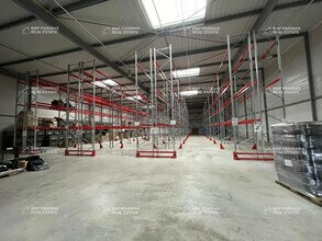 Office in Lieusaint to rent Interior Photo- Image 2 of 3