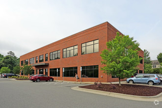 2910 Sumner Blvd, Raleigh, NC for rent Building Photo- Image 1 of 10