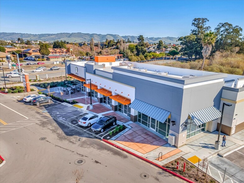 999 Main St, Watsonville, CA to rent - Building Photo - Image 3 of 34