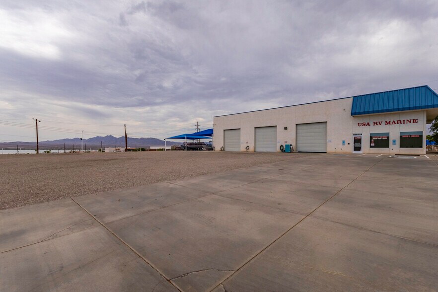 921 Lake Havasu Ave N, Lake Havasu City, AZ for sale - Building Photo - Image 3 of 10