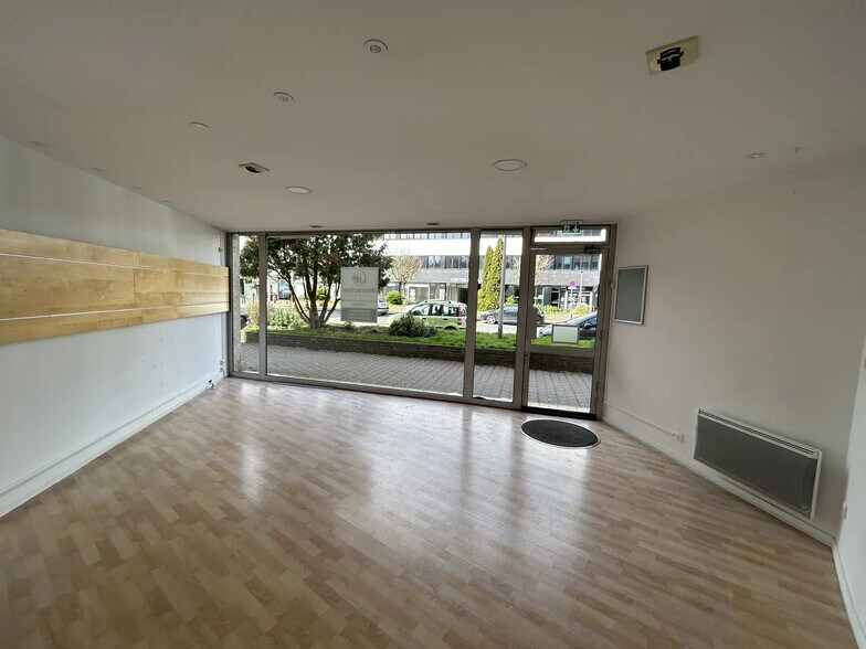 55 Rue Du Grand Faubourg, Chartres to rent - Interior Photo - Image 2 of 5