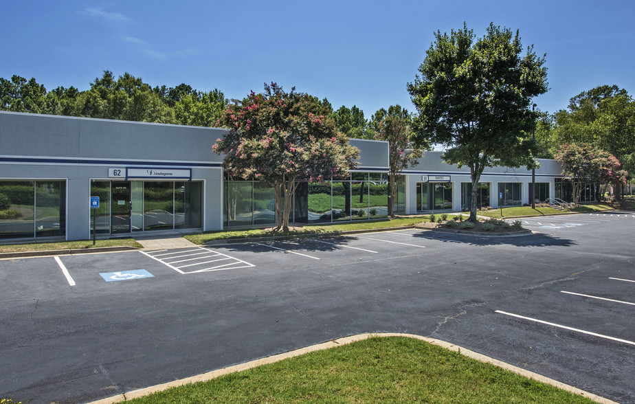 100 Chastain Center Blvd, Kennesaw, GA for rent - Building Photo - Image 1 of 17