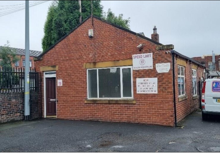 Topcliffe Ln, Morley for sale Primary Photo- Image 1 of 1