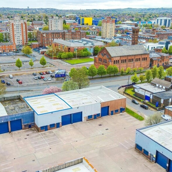 Welbeck St S, Ashton Under Lyne to rent - Building Photo - Image 3 of 10