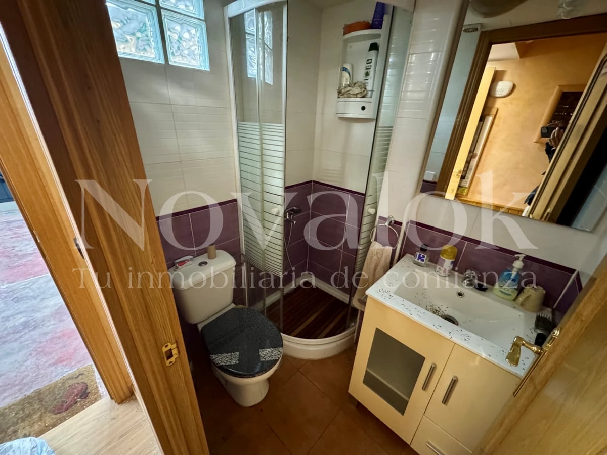 Madrid, MAD 28053 - Unit Pta. 01 - - Interior Photo - Image 2 of 4