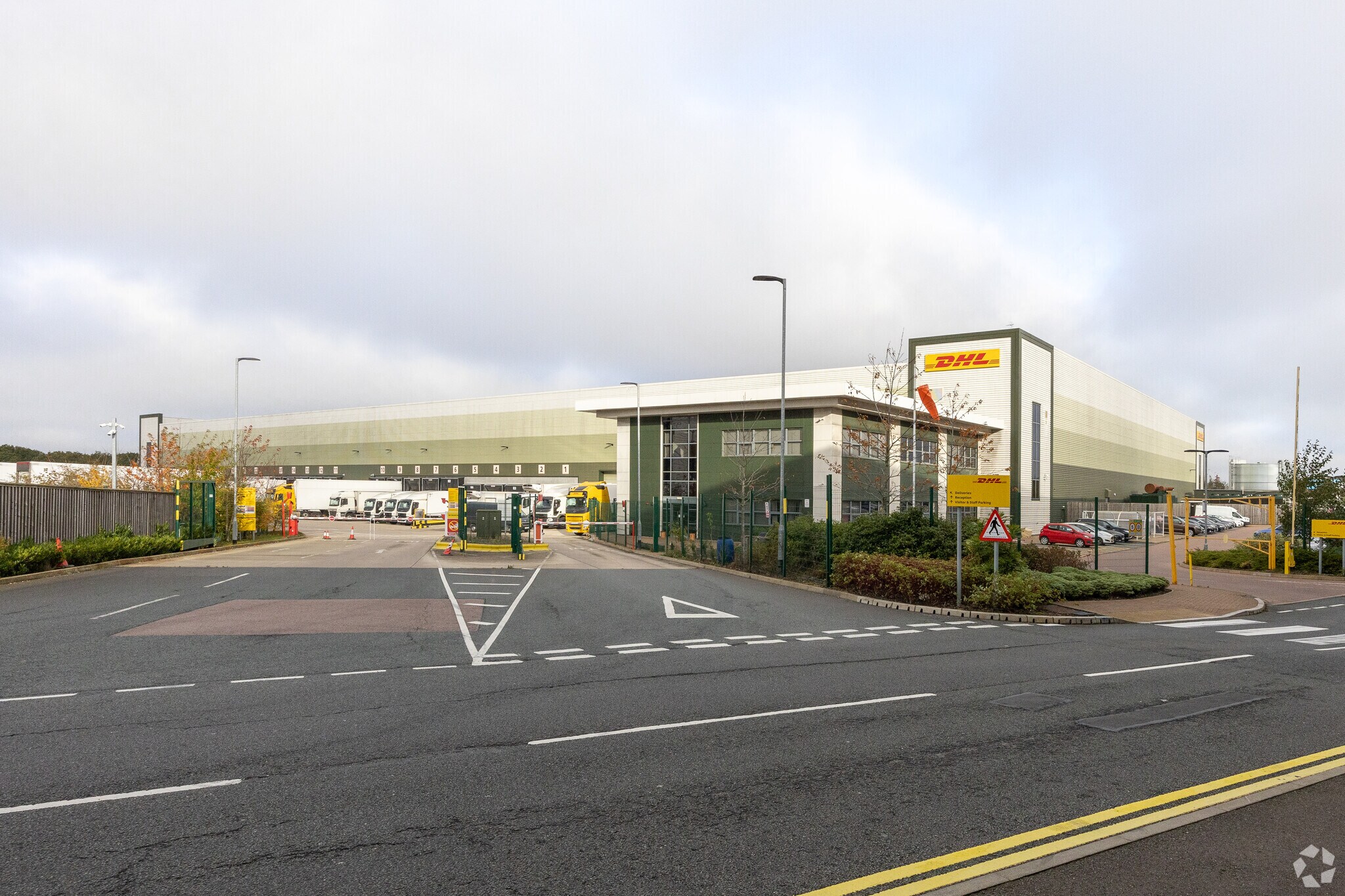 Castle Mound Way, Rugby for sale Primary Photo- Image 1 of 1