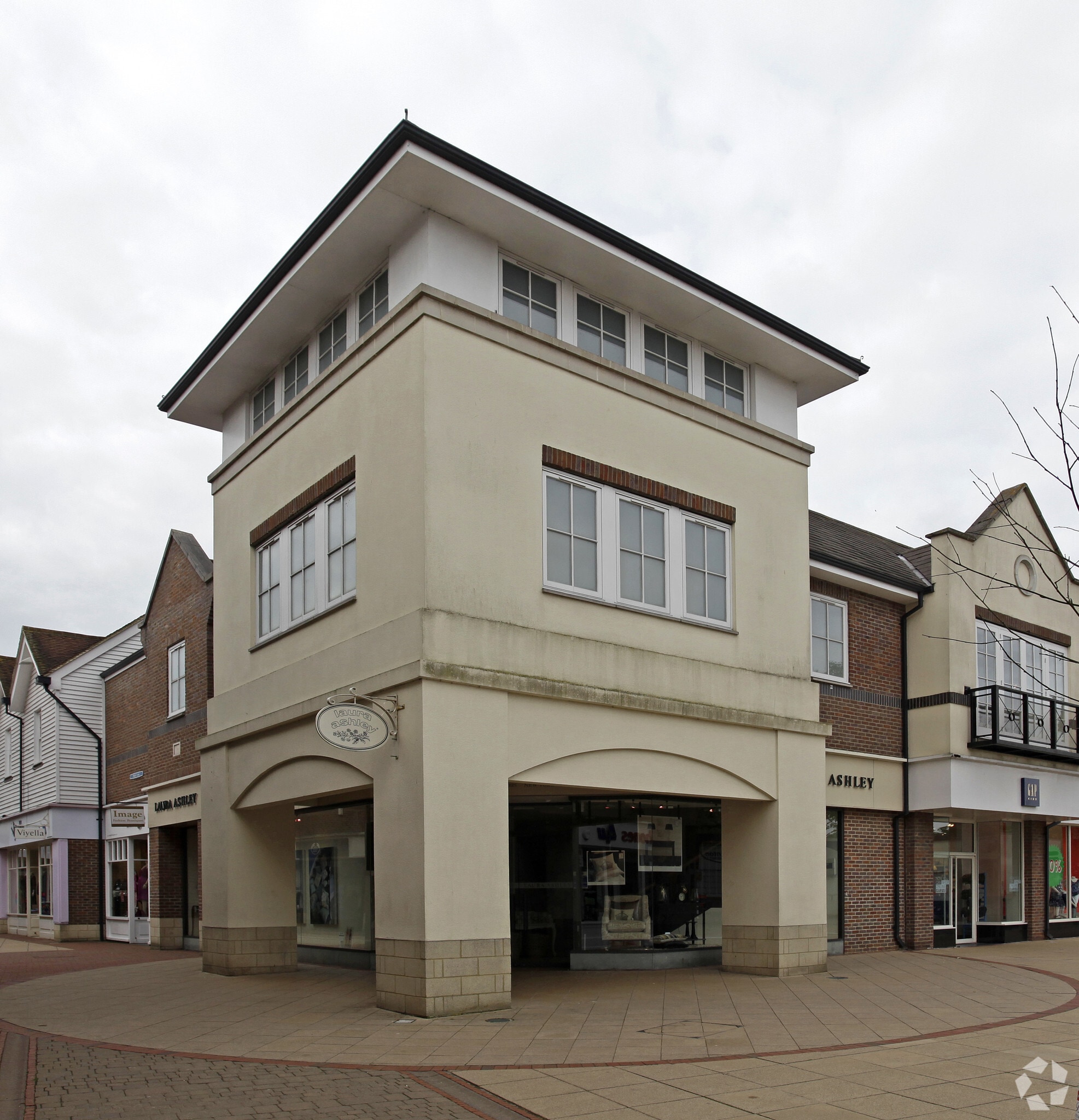 2 Blighs Ct, Sevenoaks for sale Primary Photo- Image 1 of 1