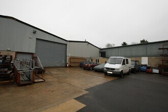 Sharcott Drove, Pewsey to rent Primary Photo- Image 1 of 8